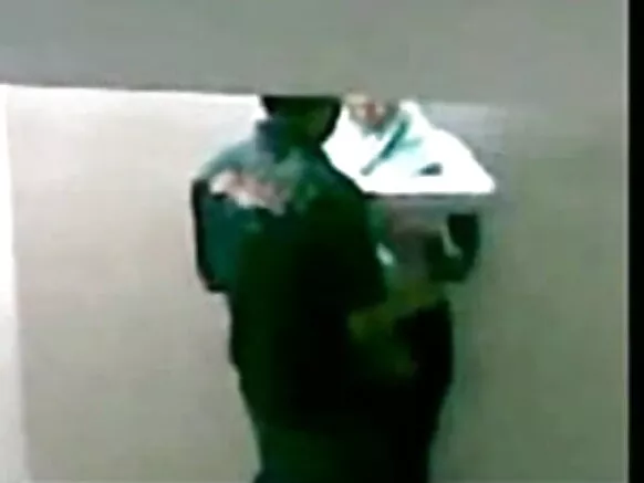 Staircase Voyeur सेक्सी फोटो इंग्रजीत पाठवा