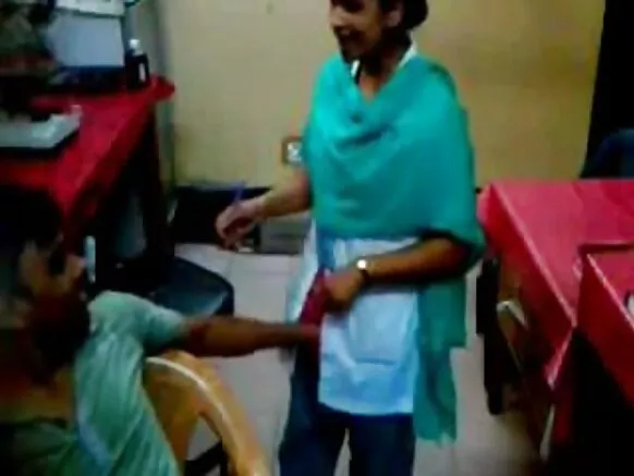 सोनईमुरी फुल इमेज हॉस्पिटलमधील सेक्सी टेक्निकल डॉक्टर लेडी टेक्निशियन