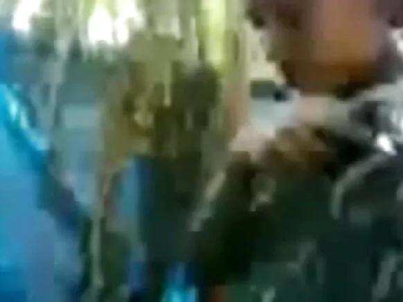 हॉट इंडियन आंटी मल्लू आंघोळ करताना तिचे बुब्स दाखवते