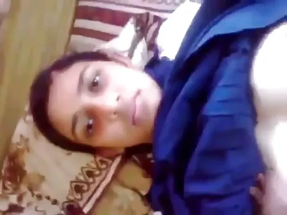 लिंडा इंग्लिश इमेज सेक्सी फुडी ब्लू