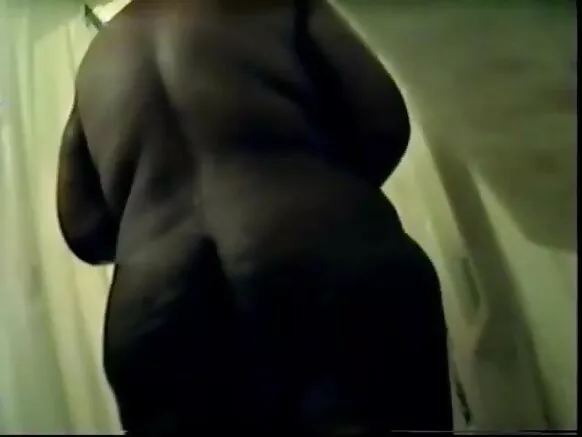 शॉवरमध्ये bbw bbw india दाखवणारा सेक्सी चित्रपट