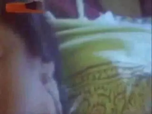 हॉट इंडियन आंटी हॉट मूव्ही बिग टिट्स हॉटेलमध्ये तिच्या क्लायंटला संतुष्ट करण्याचा प्रयत्न करा