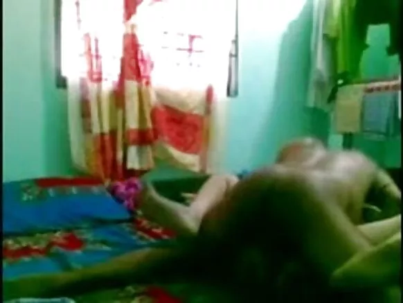 माझ्या आंटीसोबत सेक्सी ब्लू फिल्म घरी पाठवा