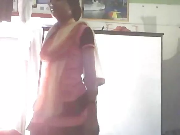 22 सुंदर आणि सेक्सी मूव्ही प्रोग्राम टिट्स तिच्या प्रियकराने दाबलेल्या सुंदर स्तन