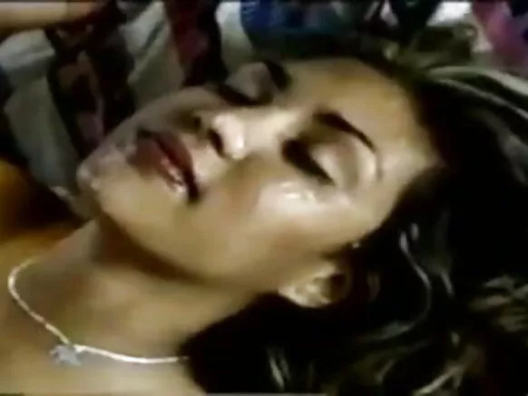 सेक्सी भारतीय वेश्या सेक्स ब्लू फिल्म इंग्रजी सेक्सी बेडरूममध्ये सेक्स करत आहे - कु