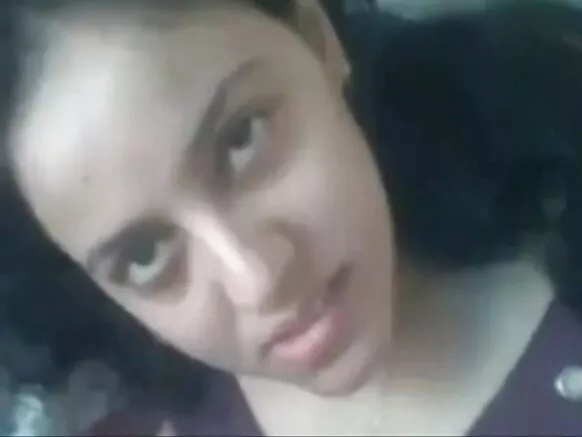 देसी युनिव्हर्सिटी गर्ल सेक्सी ब्लू इमेज एचडी यो युनिव्हर्सिटी गर्ल का लफडा