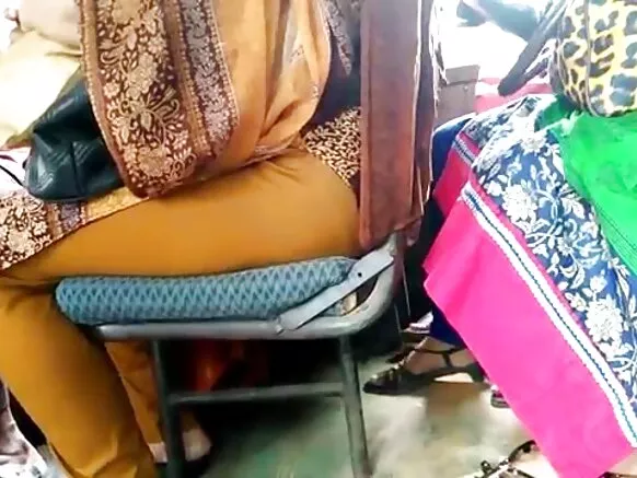बांगलादेश सेक्सी हिंदी चित्रपट बस सीन