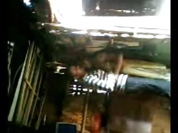 शहरातील मुलीचा शेजारीसोबत सेक्स हिंदी चित्रपट