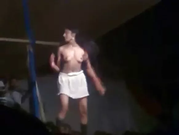 indian girl sexy movie सेक्सी स्ट्रिप डान्स गर्ल शो सार्वजनिक मध्ये