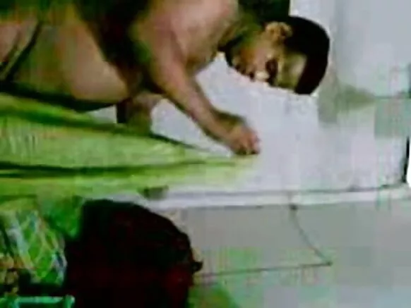 रॉयल होममेड भारतीय भारतीय सेक्सी हिंदी एचडी मूव्ही रिअल सेक्स साडी तिच्या पतीसोबत सेक्स करत आहे