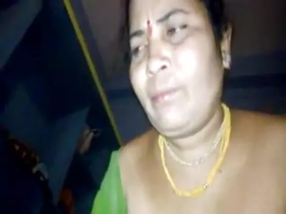मी देसी आंटी मातुरा निळा सेक्सी फोटो आहे