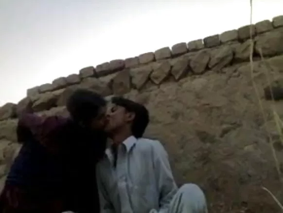 शेतात एका मुलासोबत टीन हिंदी सेक्स टीन इमेज ट्यूब