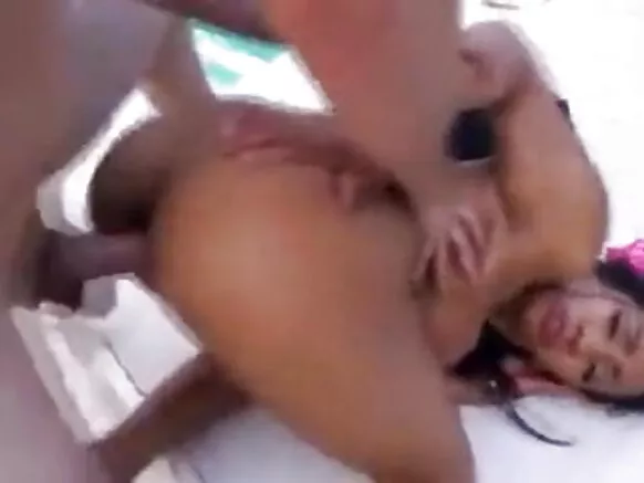 मोबाईल फोन हा भारतीय बायकांसाठी आपल्या पतीची फसवणूक करण्याचा एक मार्ग आहे.