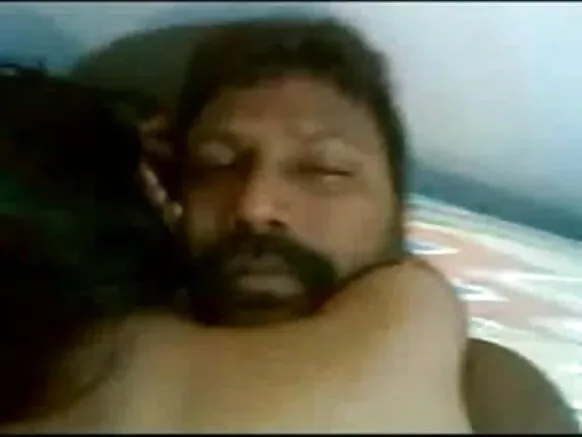 इंडोनेशिया-भाग 2 भाग 2 यती इंडोनेशिया मेड ब्लू एसजी वर सेक्सी प्रतिमा असलेला भारतीय मुलगा दाखवते