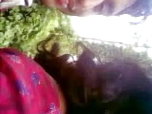 देसी मुलीचे स्तन चोखत देसी हिंदी सेक्सी फिल्म शो चाळली