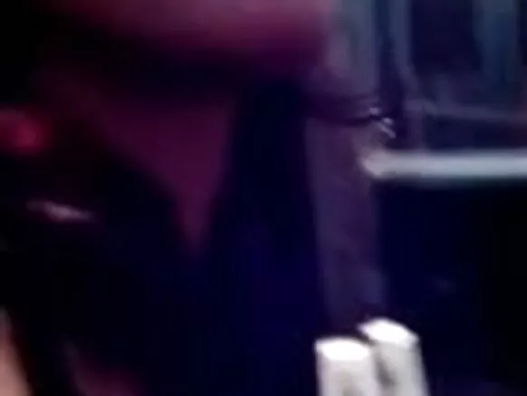 व्हर्जिन माझे स्तन उघड स्तन आणि गाढव प्रथमच